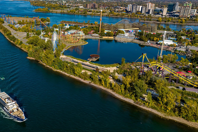 Montreal: Guided Sightseeing Lunch Cruise