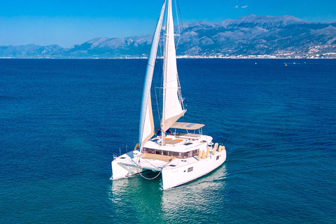 Rethymno: Sailing Catamaran Cruise with Meal & Drinks Rethymno: Luxury Catamaran Cruise with Meal & Drinks