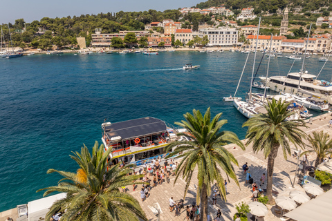 Split : Croisière à Hvar, Brač et Pakleni avec déjeuner et boissons