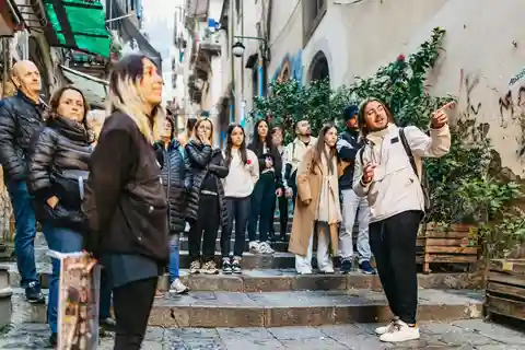 Naples : Visite à pied historique et d'art de la rue