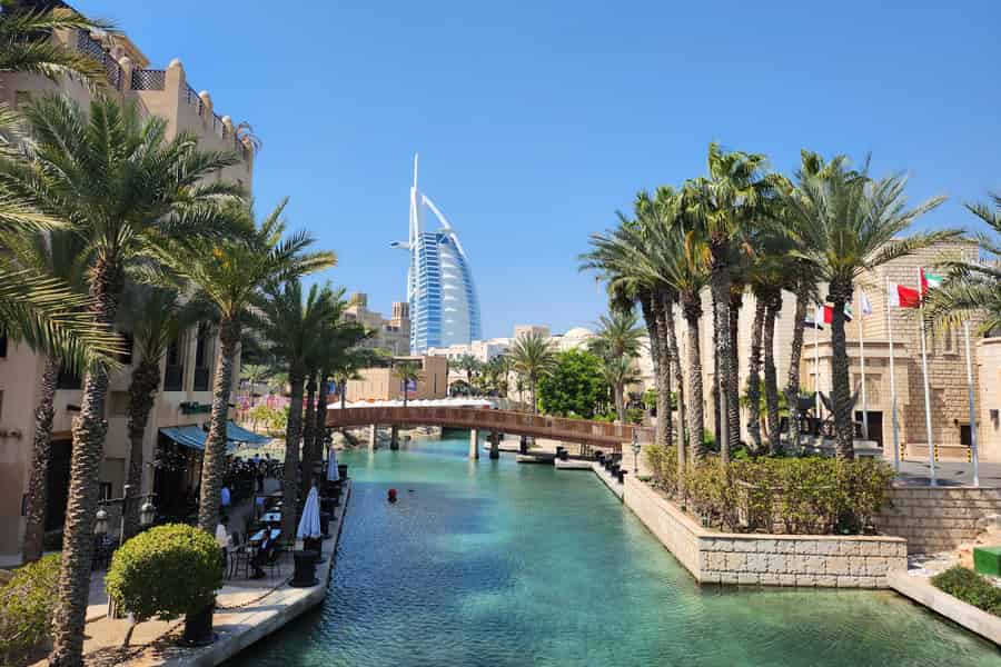 Dubai: City Highlights Tour mit Blauer Moschee & Street Food. Foto: GetYourGuide Dubai: City Highlights Tour mit Blauer Moschee & Street Food. Foto: GetYourGuide