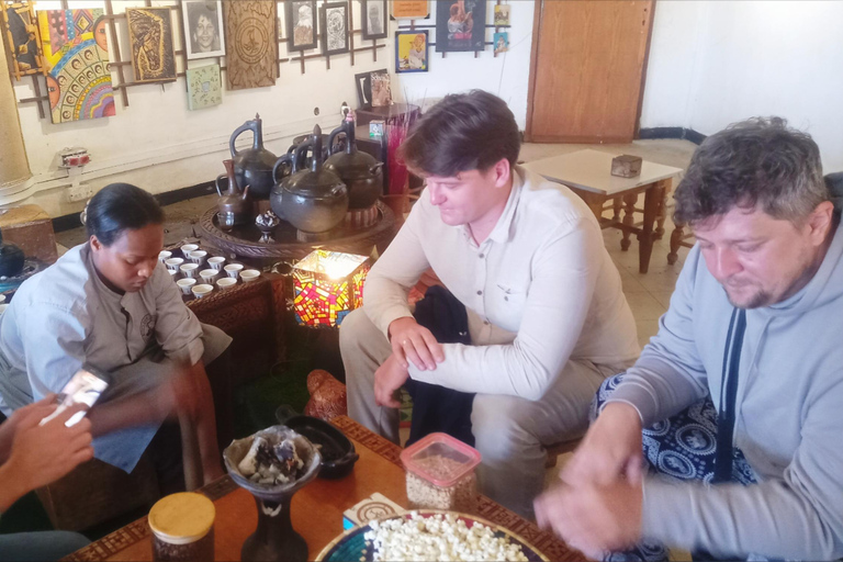 Addis Ababa: Merkato Market & National Museum City Tour