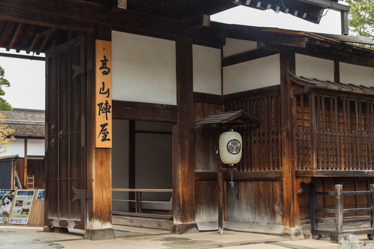 Shirakawago och Takayama 1 dagstur med buss från Nagoya