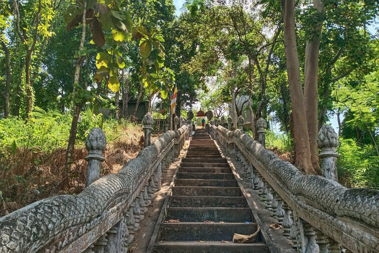 Från Phnom Penh: Kampong Cham dagsutflykt med Nokor Bachey ...