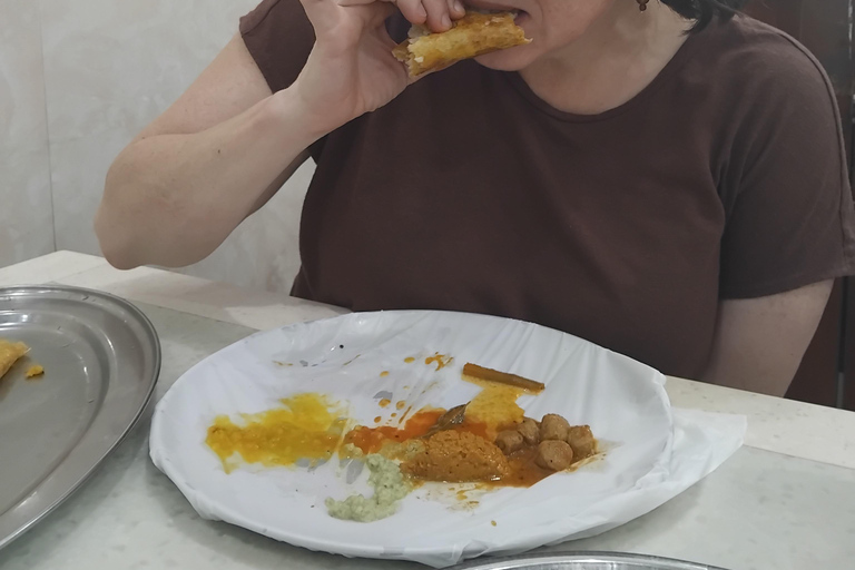 Colombo Foods Tour by Tuk Tuk ( Food chargers included )