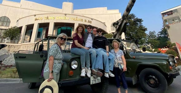 Hanoi: Half-Day Jeep Tour – City or Countryside & Local Food