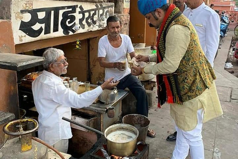 Jaipur Heritage & Cultural Guided Walking & Street Food Test Evening Session with City Expert