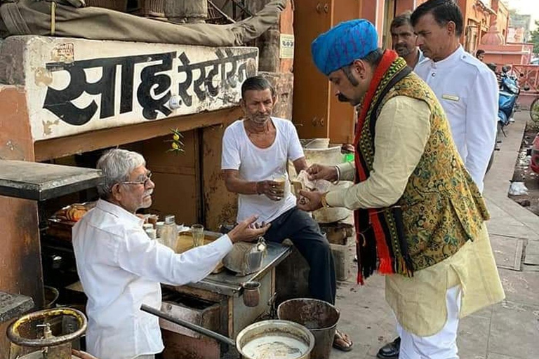 Jaipur Heritage & Cultural Guided Walking & Street Food Test Evening Session with City Expert