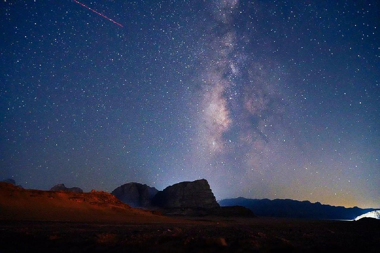 Wadi Rum: Hiking Tour with Watching the stars Bedouin Camp Hiking Tour 4hours