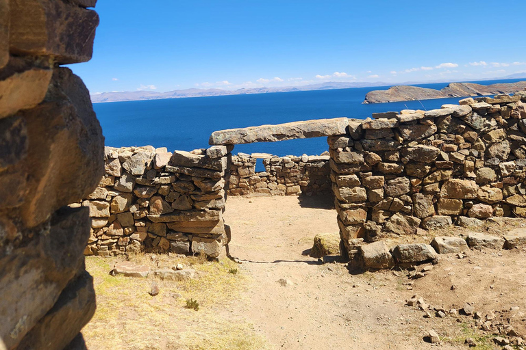 Copacabana: Route of culture and history