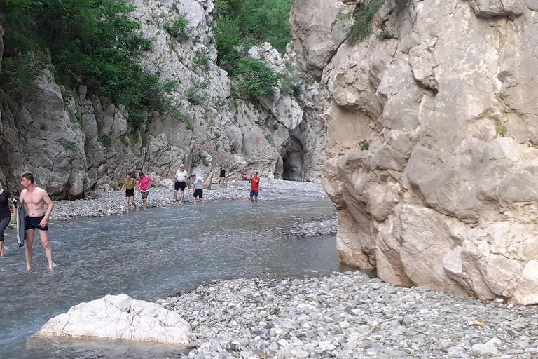 Z Tirany/Durres/Golem: Przygoda w kanionie HoltaWycieczka grupowa z Tirany