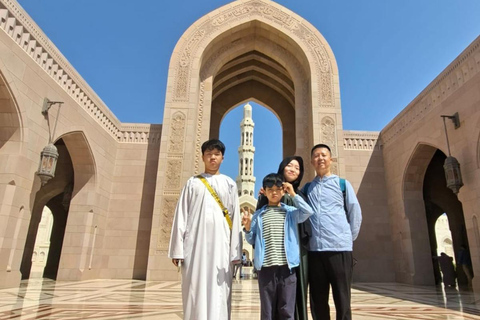 Muscat: City Highlights Tour with Grand Mosque & Souq Shared
