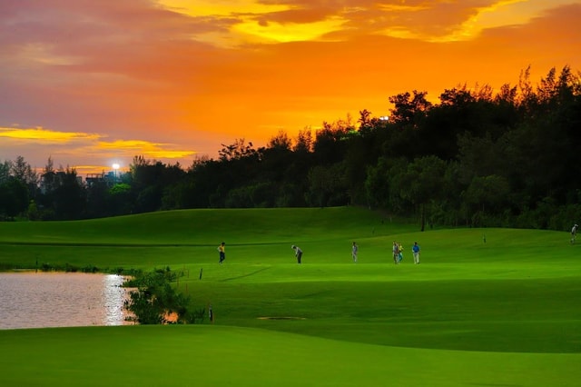 18-Hole Experience at Tan Son Nhat Golf Courses