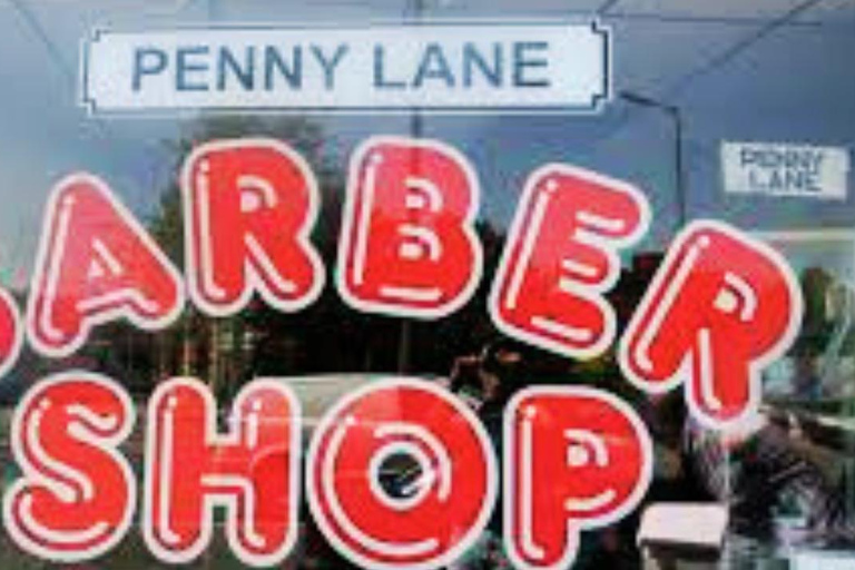 Liverpool: Private Beatles Taxi Tour with Guided Walk Finale
