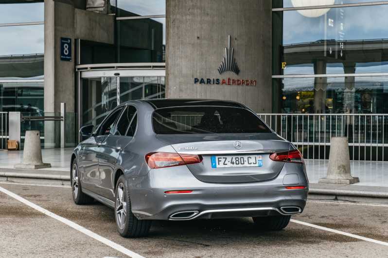 Paris: Private Transfer to or from Charles de Gaulle Airport