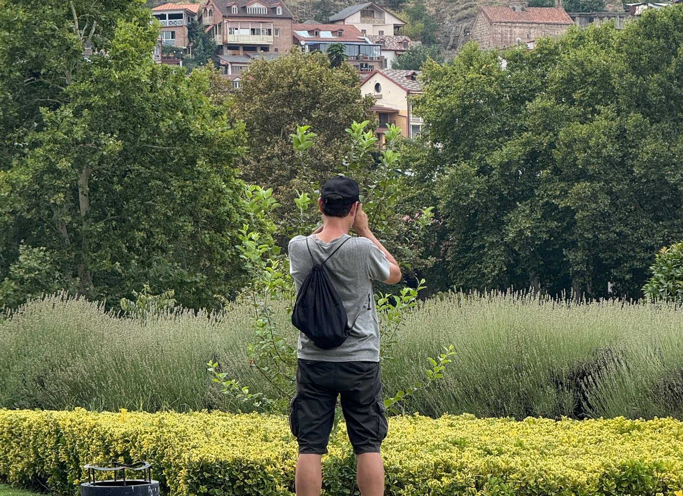 Oplevelse med byvandring i Tbilisi, vinsmagning og bådtur på floden