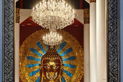 Chiang Mai: Old City Walking Tour with Temples & History Small Group Without Entry Fees