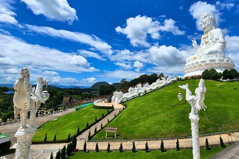 Chiang Mai: Weiße, blaue und große Buddha-Tempel in Chiang Rai