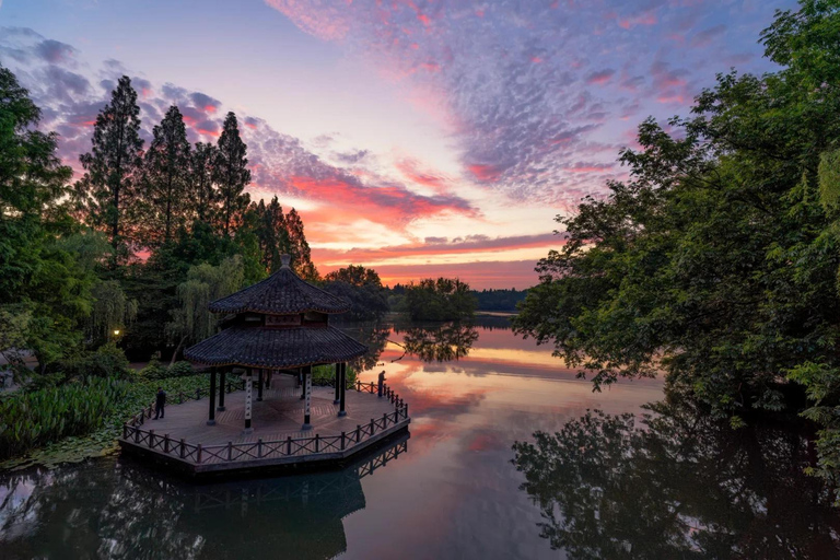 Hangzhou:Cultural and World Heritage Tour with Private Guide