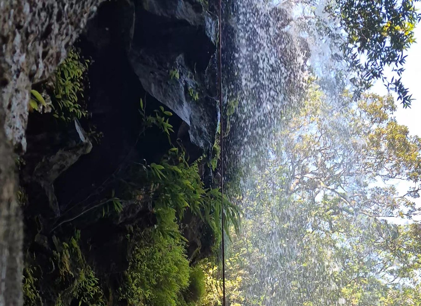 Mauritius: Rutsjebanetur ved Tamarind Falls/canyoning