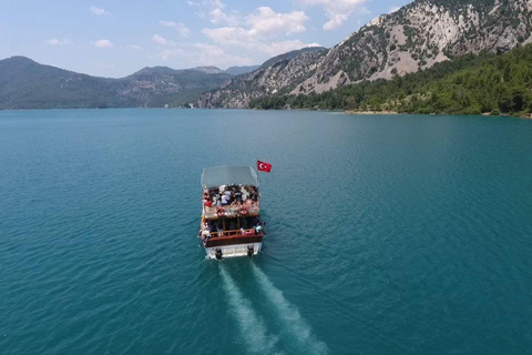 Ab Alanya: Green Canyon Bootstour mit Mittagessen und Soft Drinks