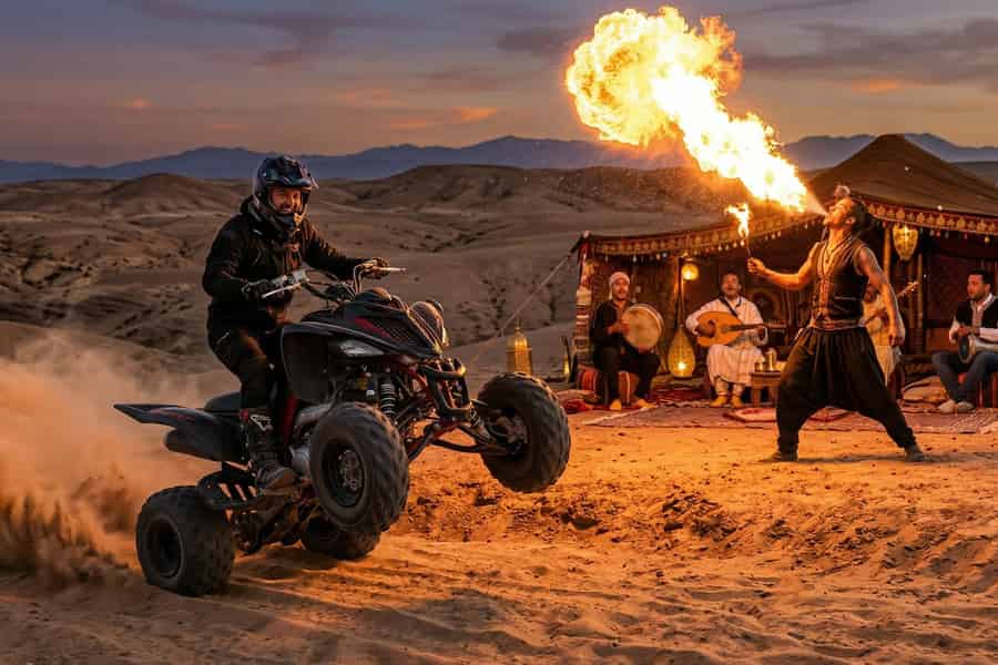 Marrakesch: Agafay-Wüste – Quadfahrt, Kamelritt & Dinner-Show. Foto: GetYourGuide