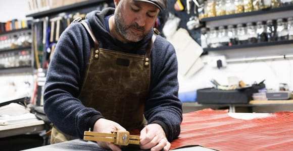 Bilbao: Make Your Own Leather Belt or Bag