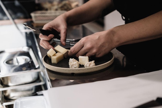 Bilbao: Guided Tasting of 3 Txakolis and Artisanal Cheese