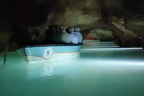 Valência: Visita de barco às grutas de Sant Josep