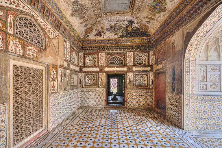 From Delhi: Golden Triangle Tour with Agra, Jaipur & Safari 3-Day Golden Triangle Tour with Taj Mahal, Jaipur & Safari