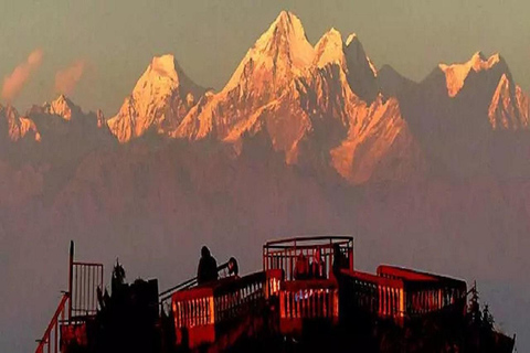 Kathmandu:Groepsreis Nagarkot Zonsopgang &amp; Landschappelijk uitzichtNagarkot Zonsopgang &amp; Uitzicht Tour met chauffeur en gids