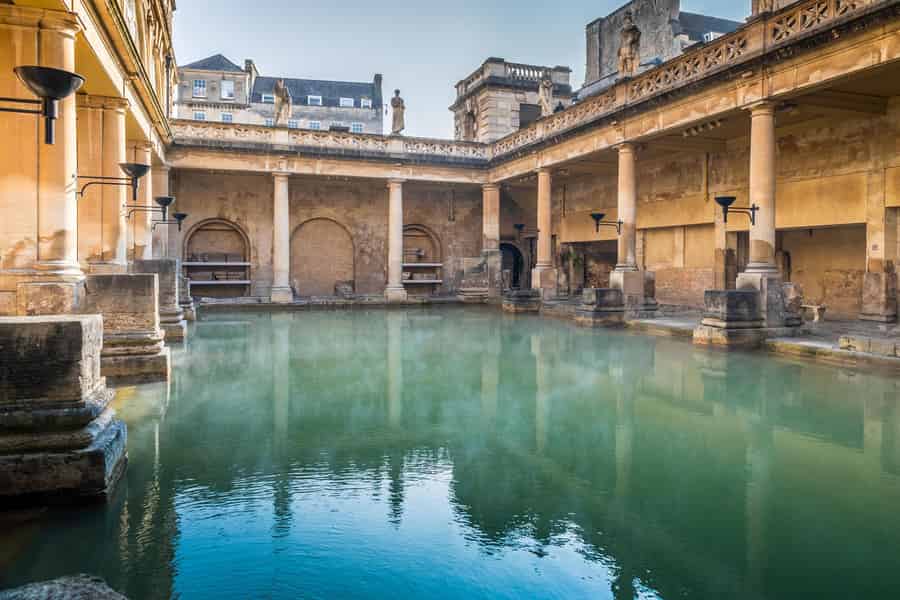 Von Oxford aus: Stonehenge und Bath Tagestour mit Römischen Bädern. Foto: GetYourGuide