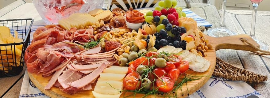 Porto : Excursion privée en voilier avec dégustation de vins et de charcuterie