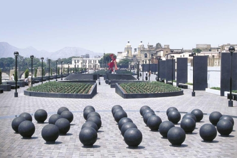 Ab Lima: Klassische Stadtführung + Barranco