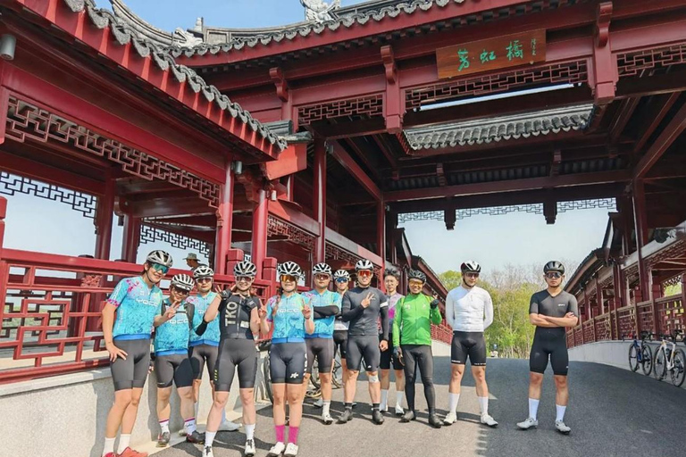 Shanghai: Dianshan Lake and Yuandang Rainbow Bridge Tour