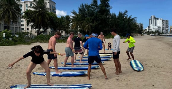 San Juan: Surfboard Rental on Isla Verde Beach