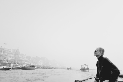Varanasi: Sunrise Boat Tour & Ghats Experience