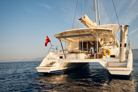 Bodrum Private Tour: Bodrum Catamaran Tour With Lunch