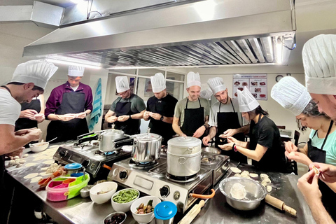 كاتماندو: رحلة إيفرست، ومواقع اليونسكو، ودورة الطبخ