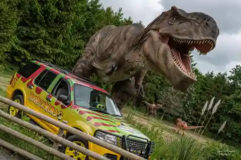 TELFORD: Hoo Zoo and Dinosaur World Entry Ticket