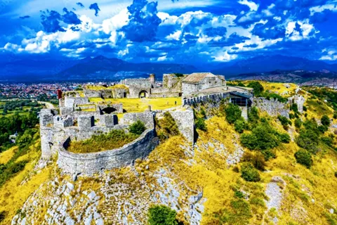 Von Tirana aus: Shkodër Stadt Highlights und Rozafa Schloss Tour