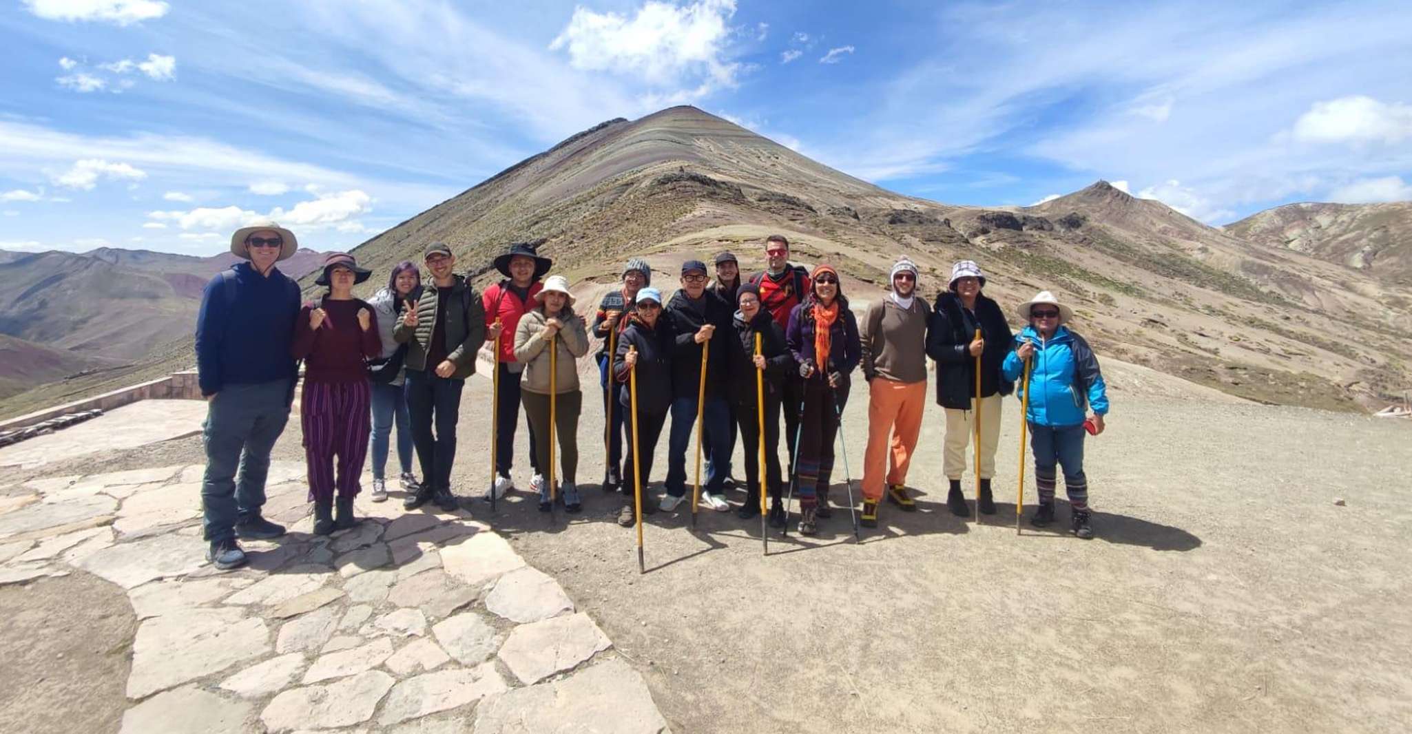 Rainbow mountain Palccoyo one day - trekking - Housity