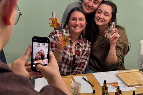 Stare Miasto w Antalyi: warsztaty perfumiarskie w Antalyi z ponad 90 esencjami