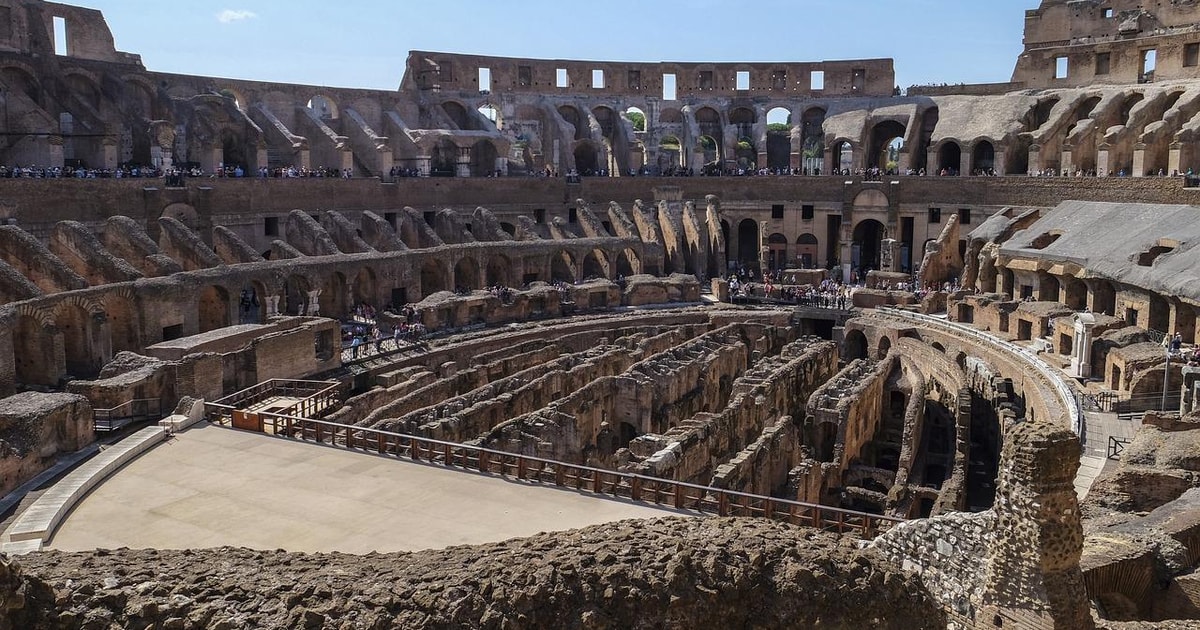 Rom: Colosseum med adgang til arenagulvet og det antikke Rom | GetYourGuide
