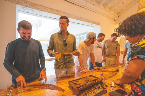 Cartagena: Cigar Rolling & Rum Tasting with Expert Guide