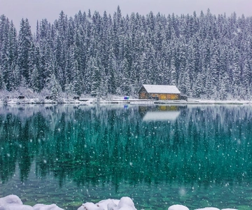 Banff: Moraine, Lake Louise, Emerald, Marble Canyon Day Trip