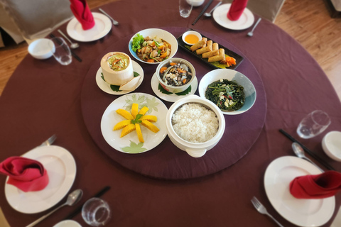 Ho Chi Minh City: Angkor Wat Day Tour with Traditional Dress