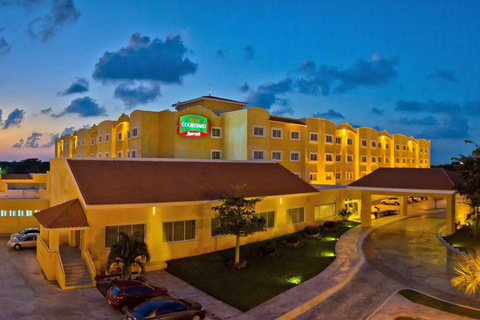 Prywatny transfer z CUN do hotelu Courtyard Cancun Airport