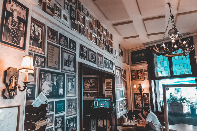Taste Cologne: Evening Food Tour with Local Guide and Drinks