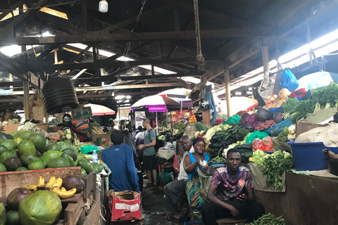 Kampala: Private City Tour with Car and Guide